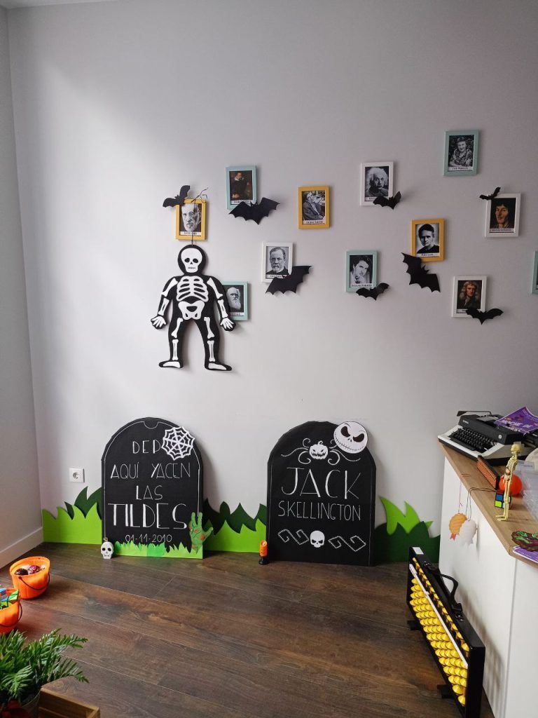 Halloween, la noche en que los muertos se levantan y las brujas cogen su escoba. Vive un Halloween diferente en nuestra academia de Oviedo.